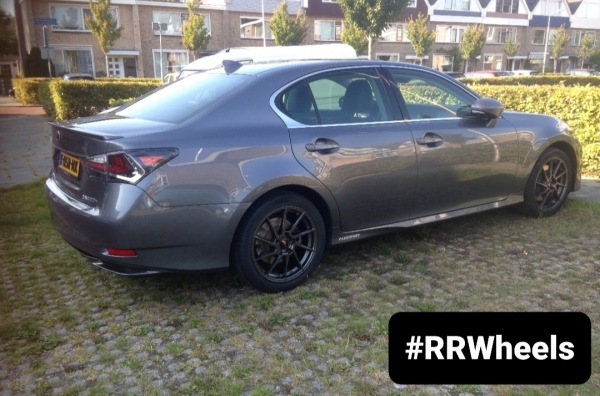 Lexus GS300H - 18 inch Japan Racing JR36 Gloss Gray - 5x114,3 8J ET45