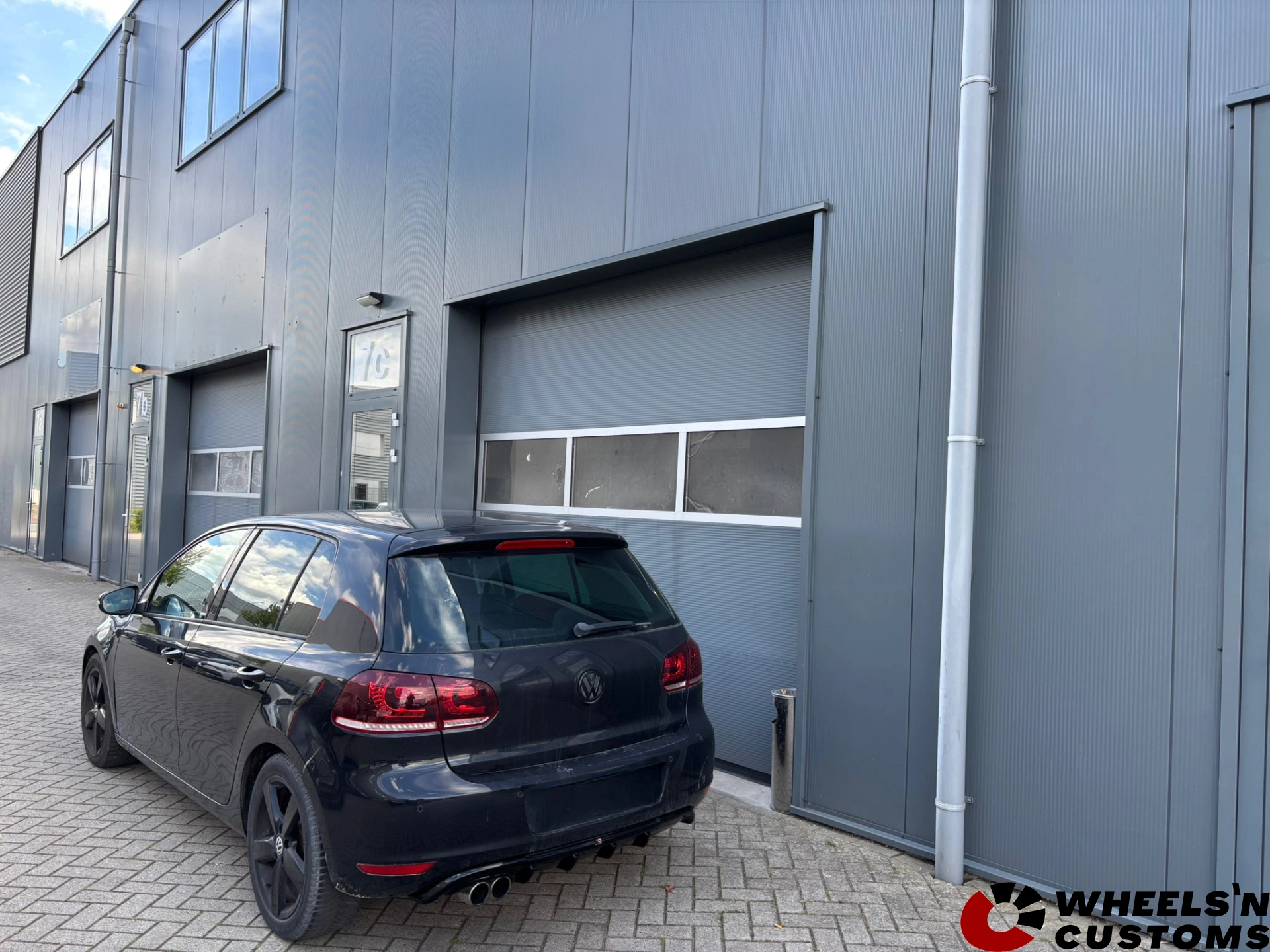 Volkswagen Golf 6 voorzien van een Maxton Design diffuser