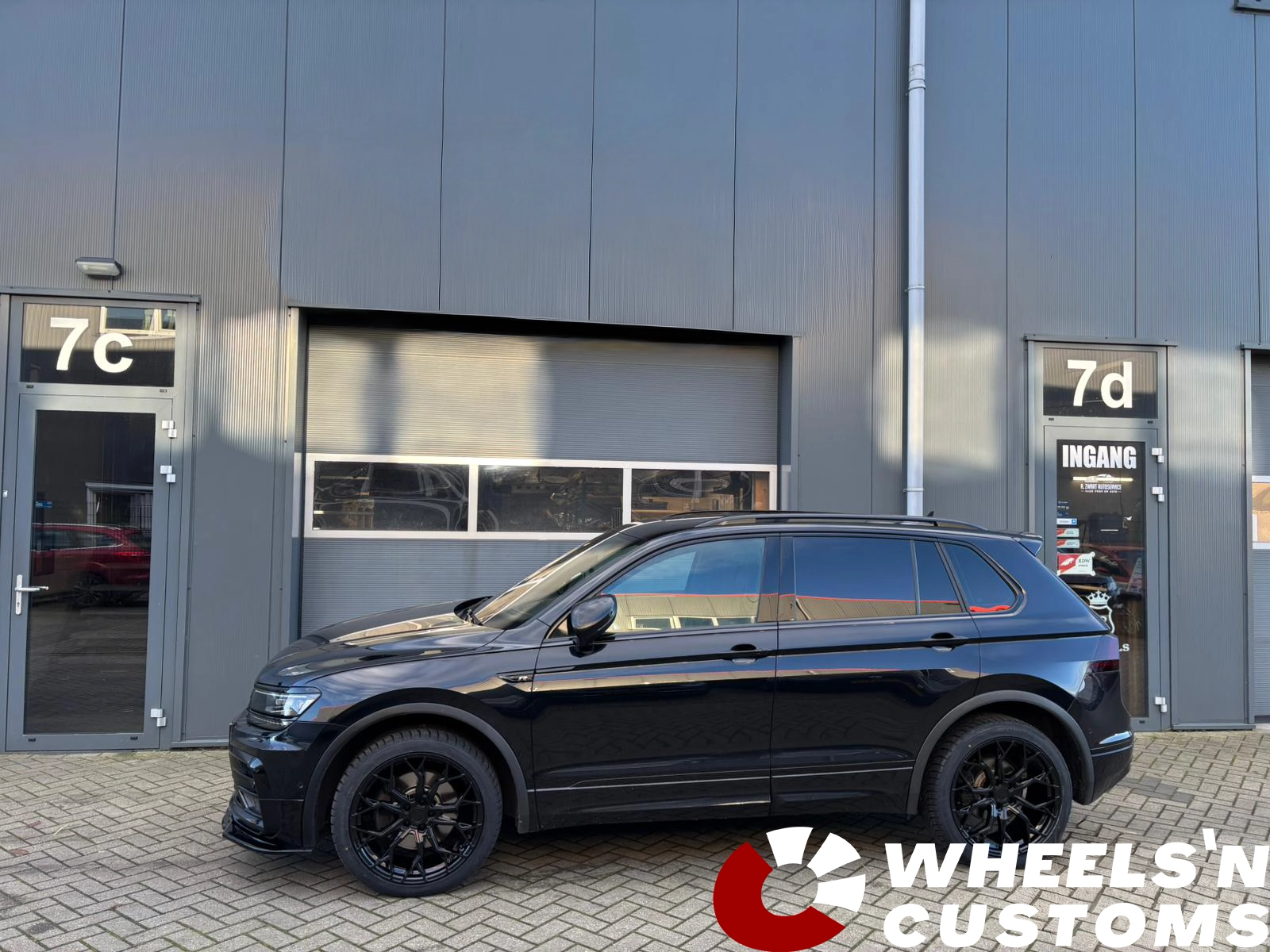 Volkswagen Tiguan - 20 inch RIVIERA RF5 - 5x112 9J ET35