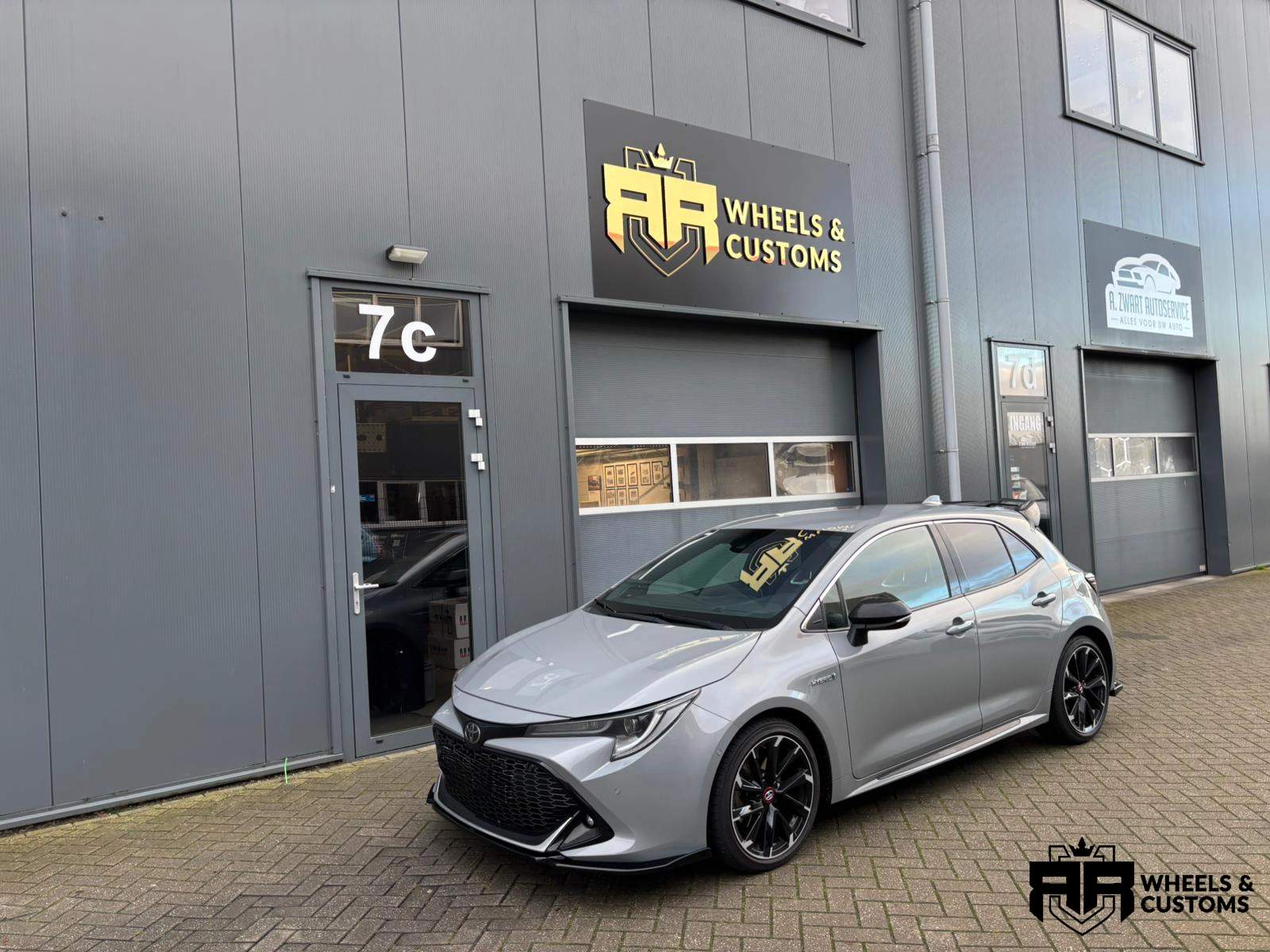 Toyota Corolla voorzien van Maxton Design Onderdelen