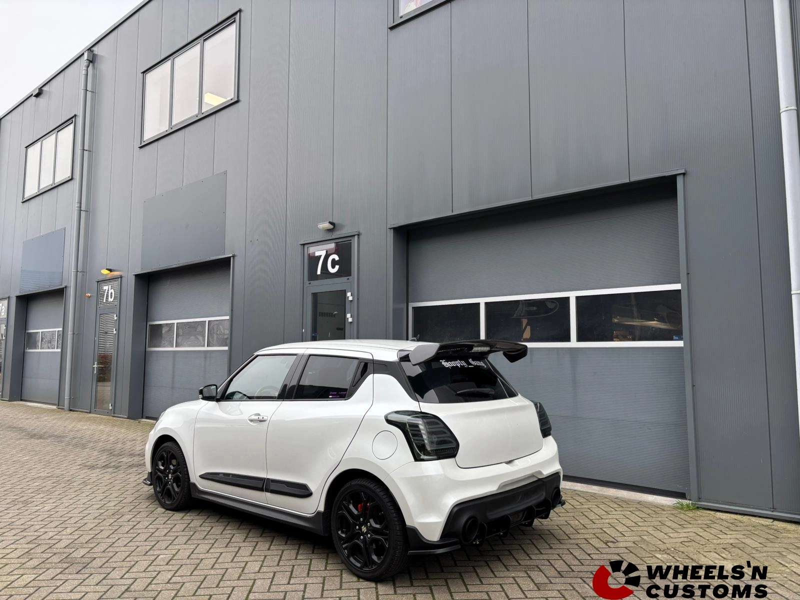 Suzuki Swift voorzien van Maxton design en Ingo Noak onderdelen