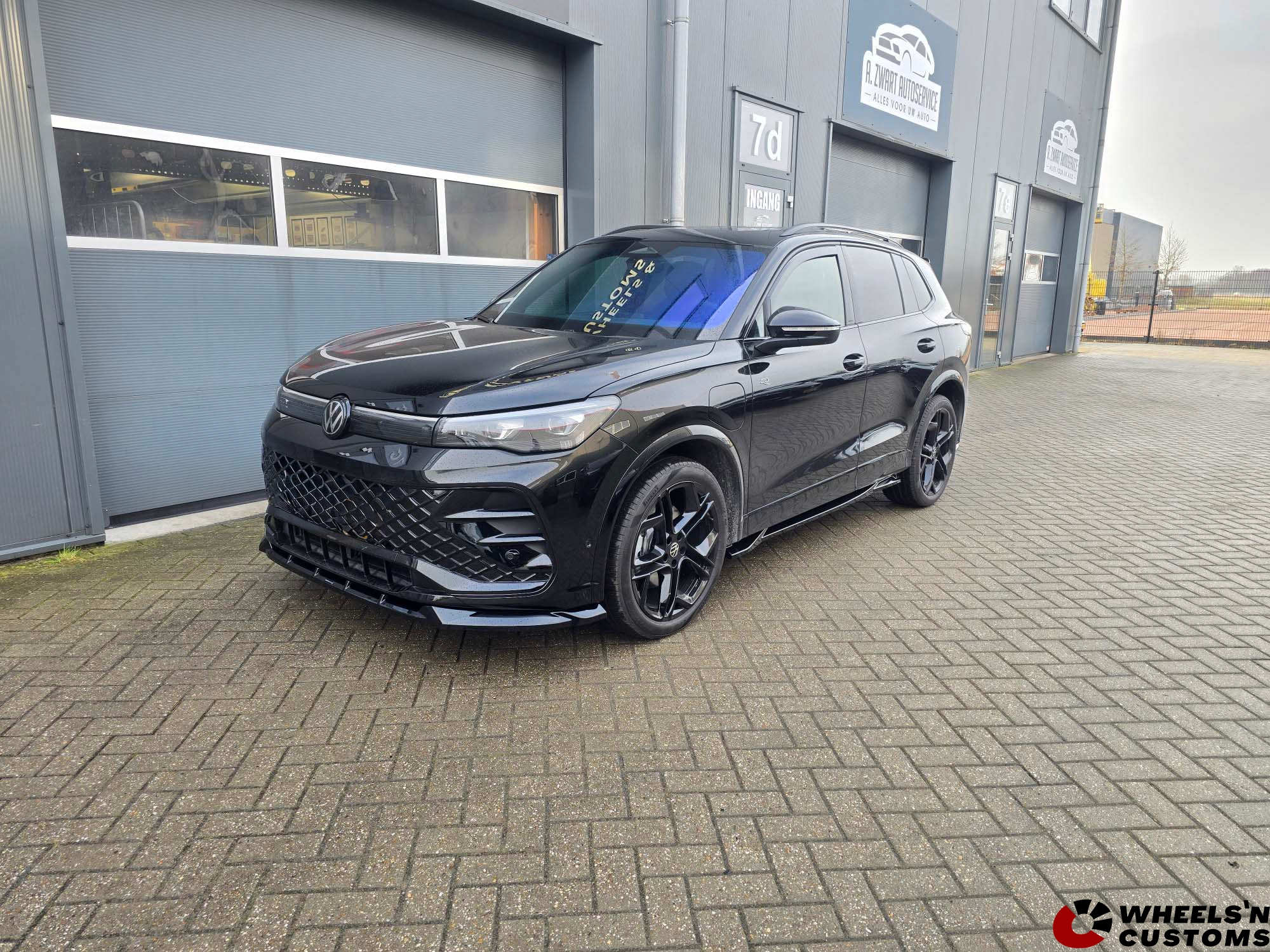 Volkswagen Tiguan Mk3 R-Line - Voorzien van Maxton Design onderdelen