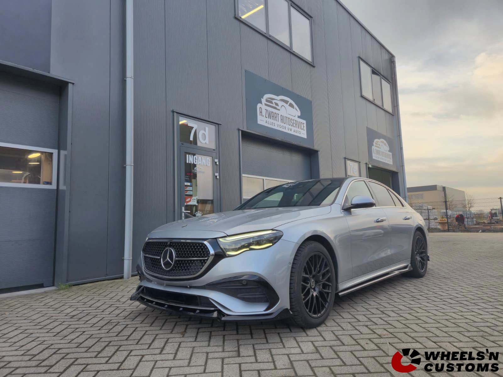 Mercedes e400e AMG-Line - Voorzien van Maxton Design onderdelen