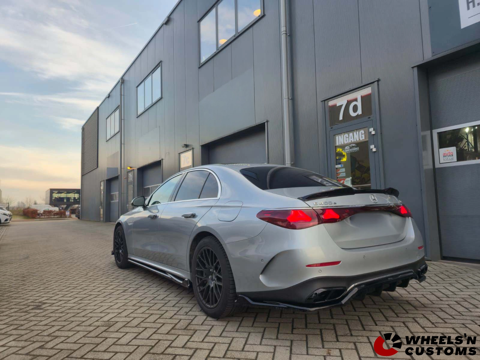 Mercedes e400e AMG-Line - Voorzien van Maxton Design onderdelen