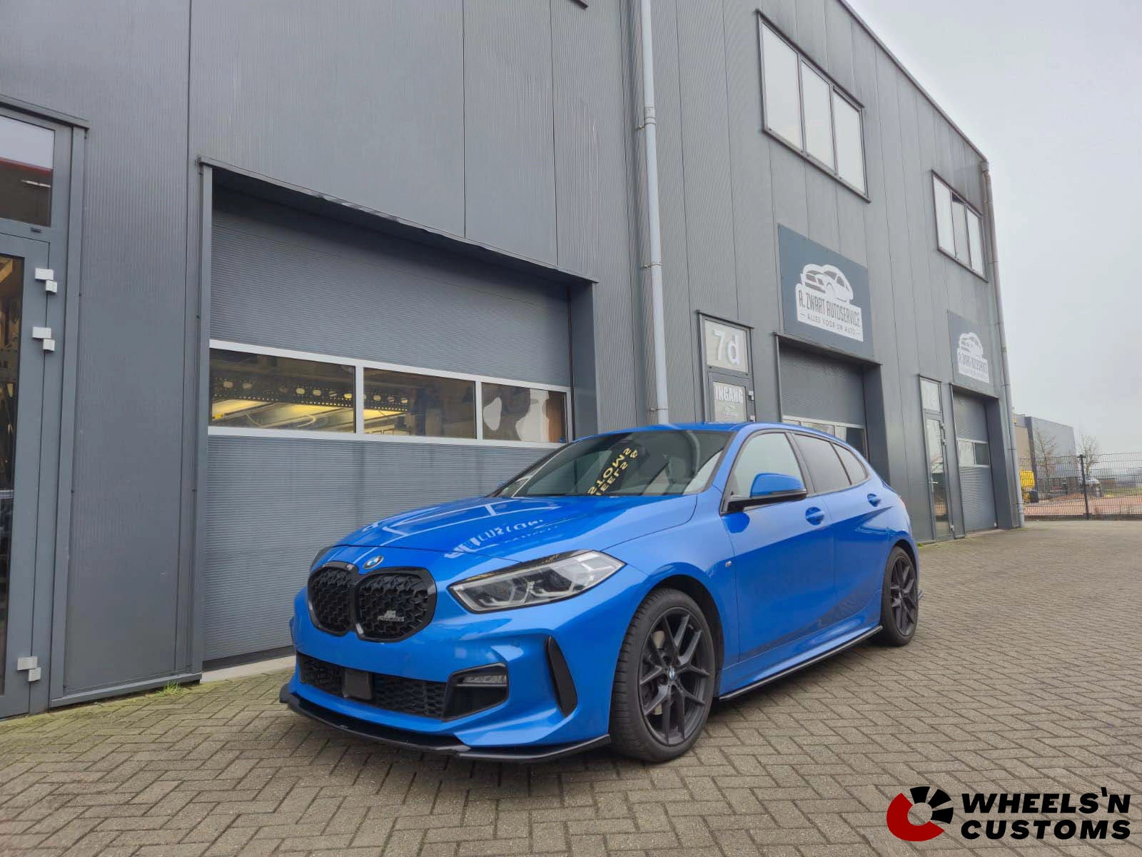 BMW 1-serie F40 M-Pakket - Voorzien van Maxton Design onderdelen