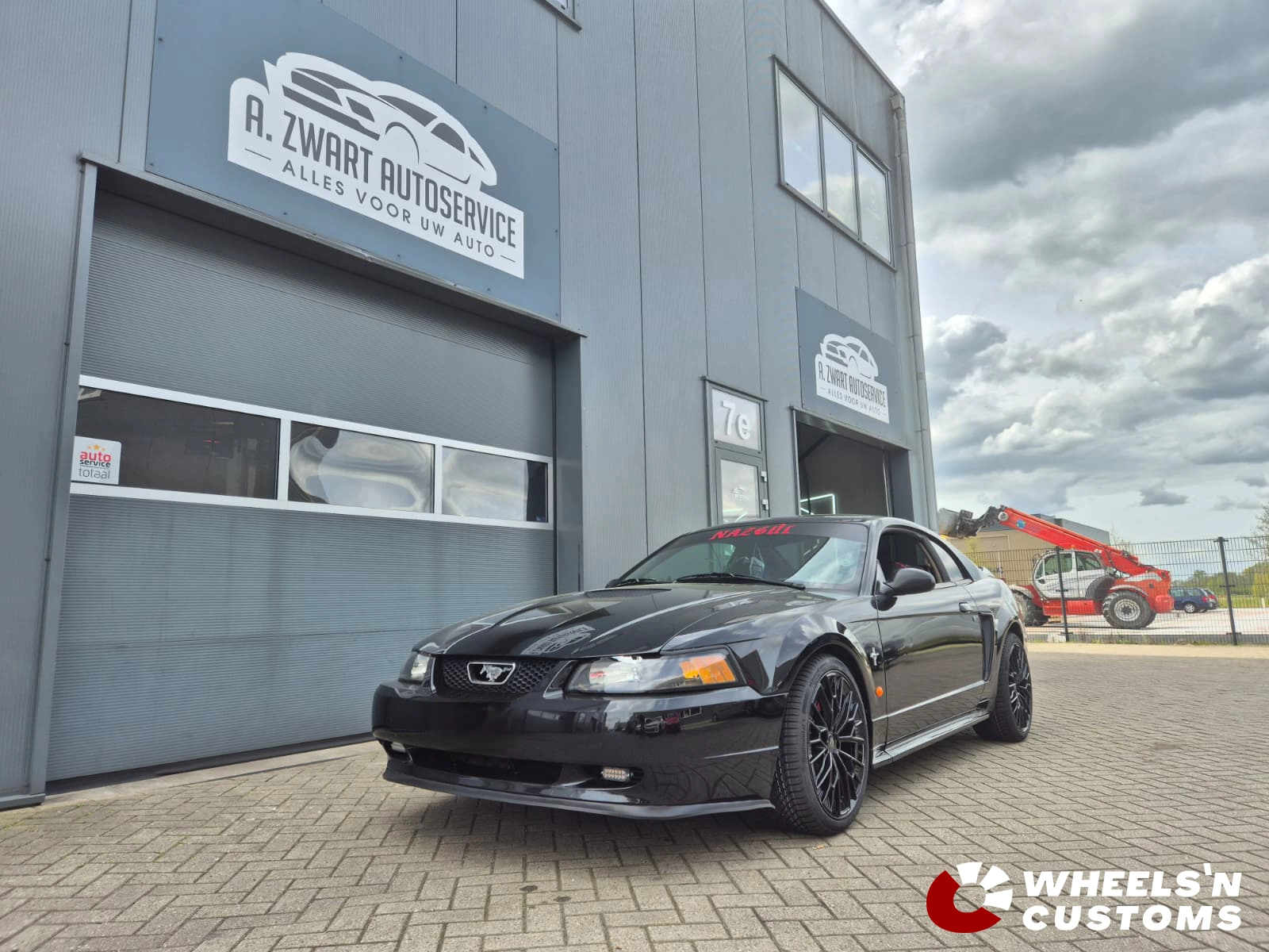 Ford Mustang 3.8 V6 -19inch Fondmetal 1972 GLOSSY BLACK 5x114.3 8.5J ET40