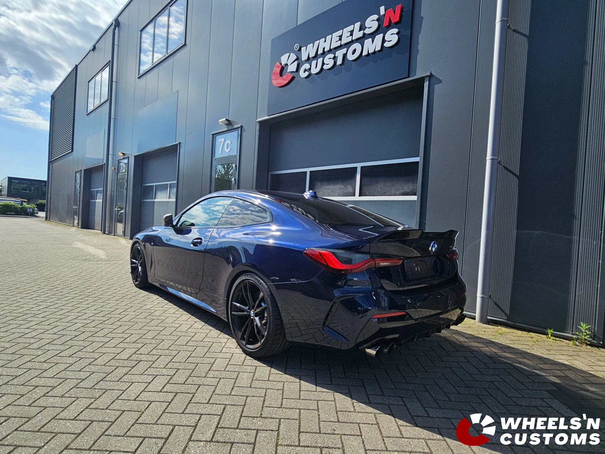 BMW 4 serie G22 voorzien van oneway  onderdelen