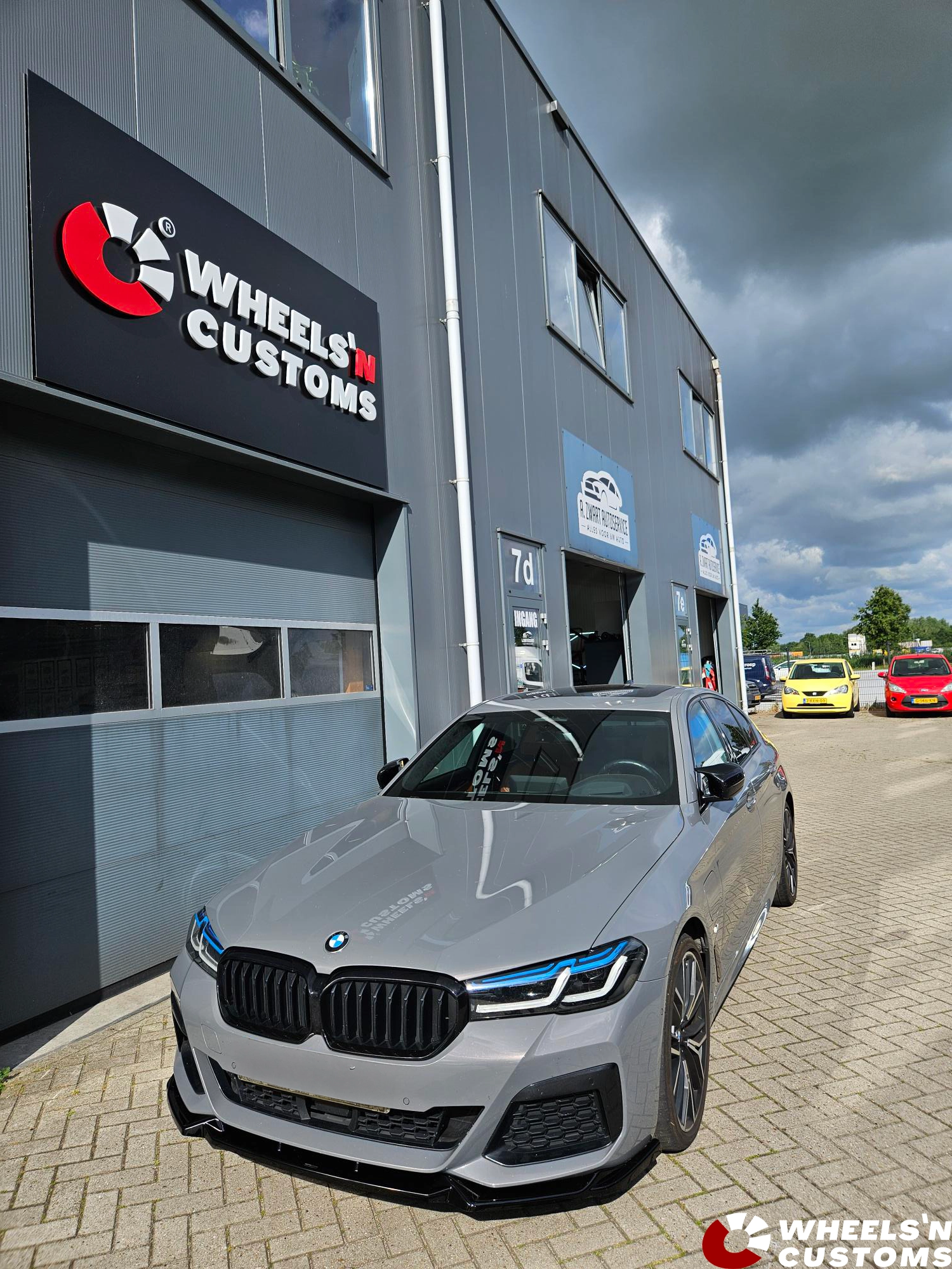 BMW 5 Serie G30 voorzien van Maxton Design onderdelen