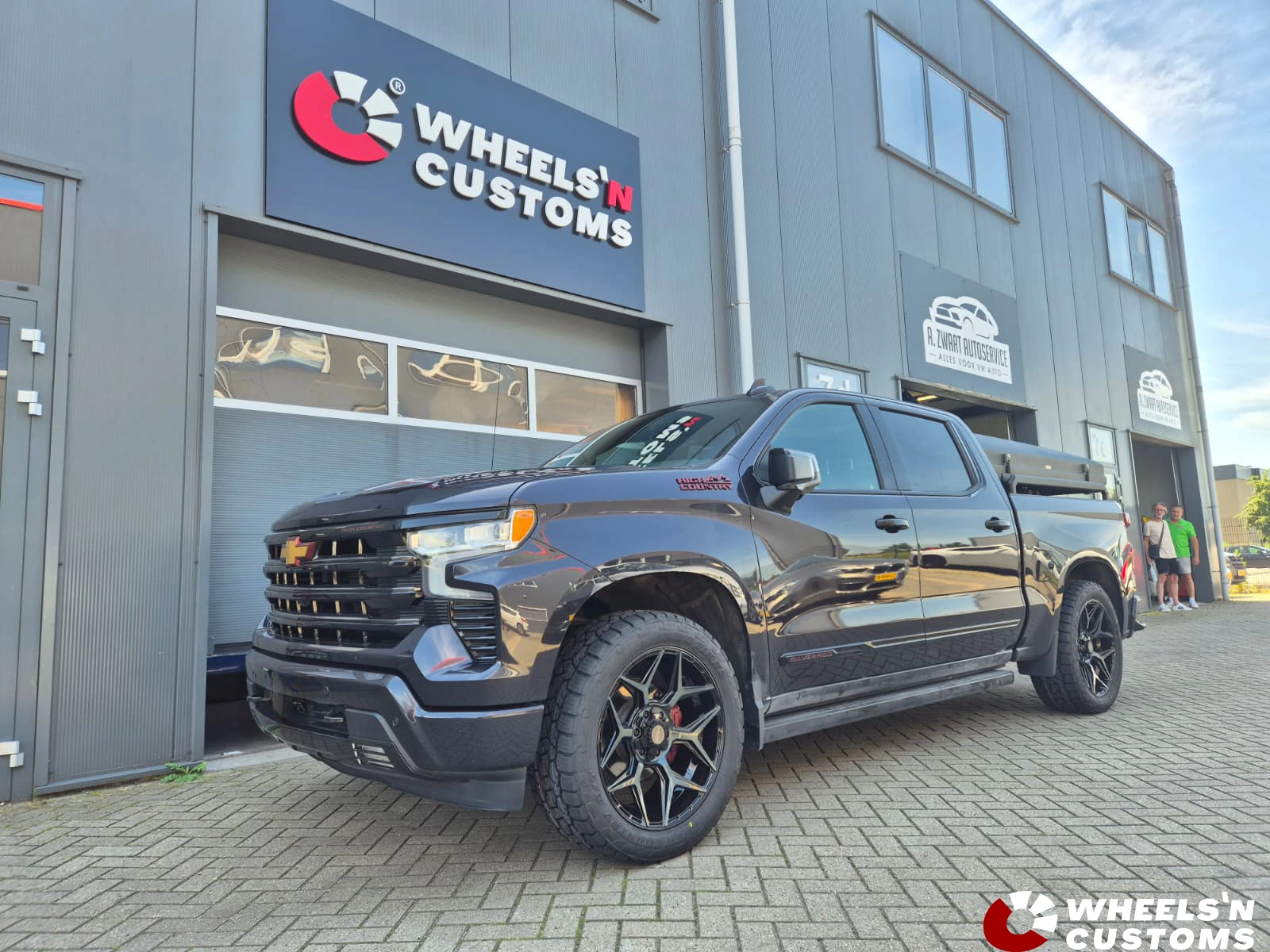 Chevrolet Silverado 22inch 4Play 4P06 Brushed Black 