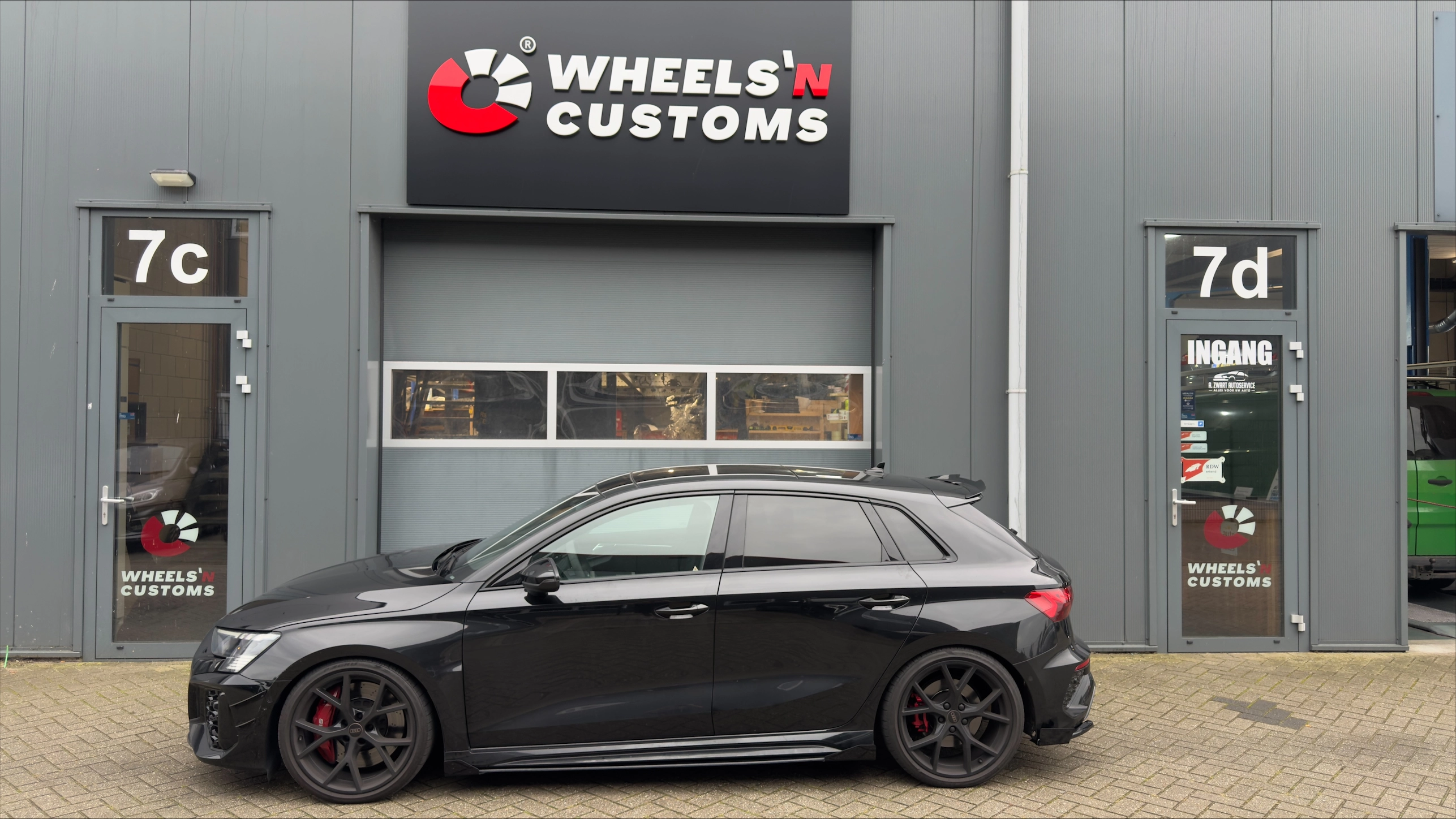 Audi RS3 8Y is voorzien van nieuwe Maxton Side Skirts