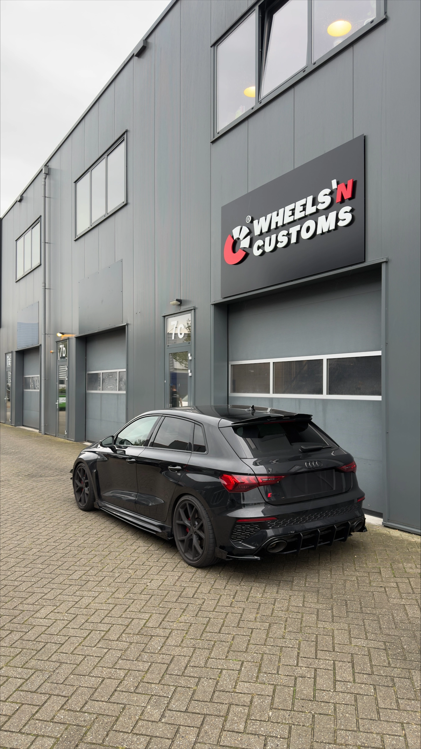 Audi RS3 8Y is voorzien van nieuwe Maxton Side Skirts