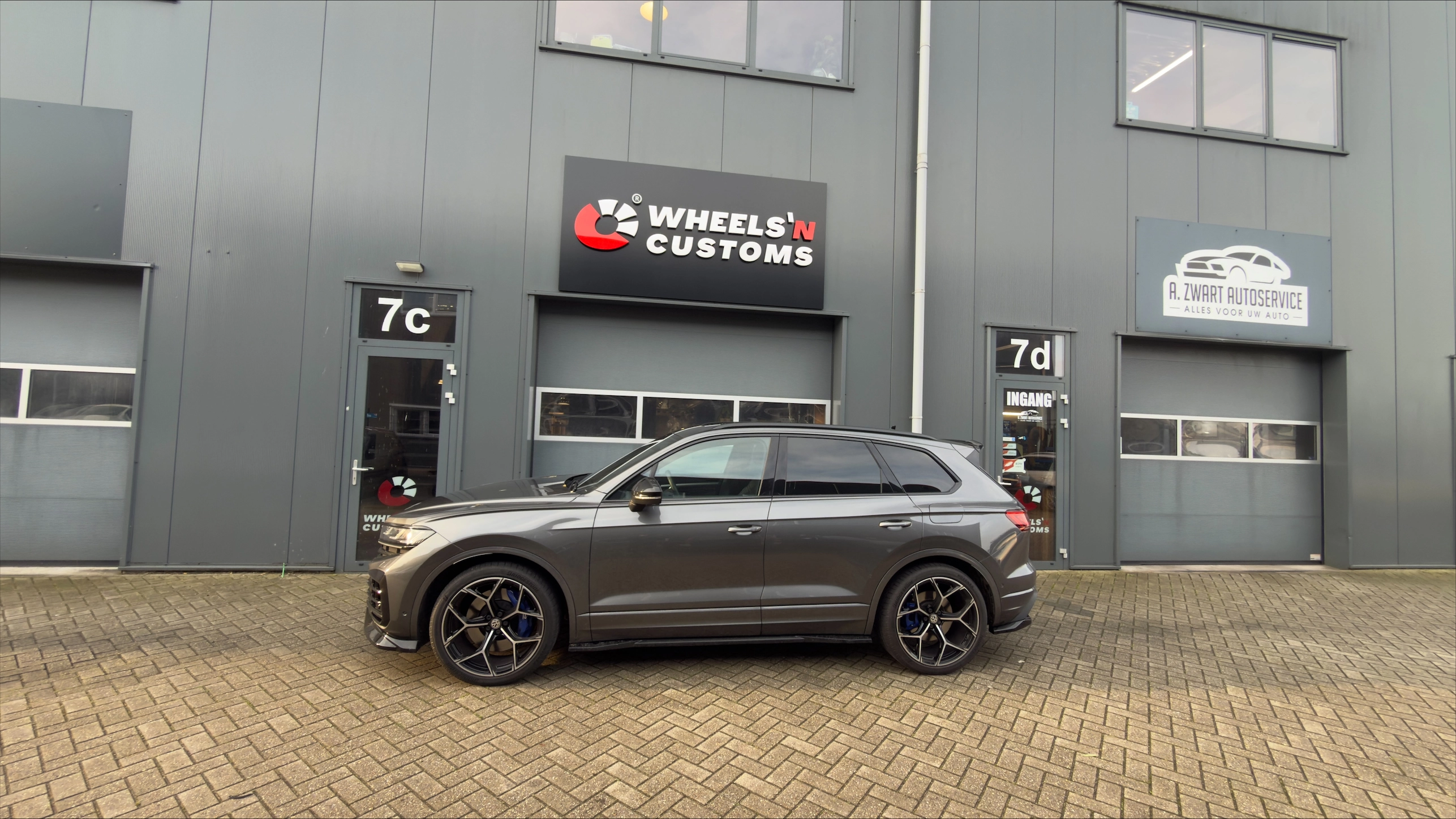 Deze Volkswagen Touareg R-Line Mk3 Facelift is voorzien van een nieuwe Maxton diffuser 