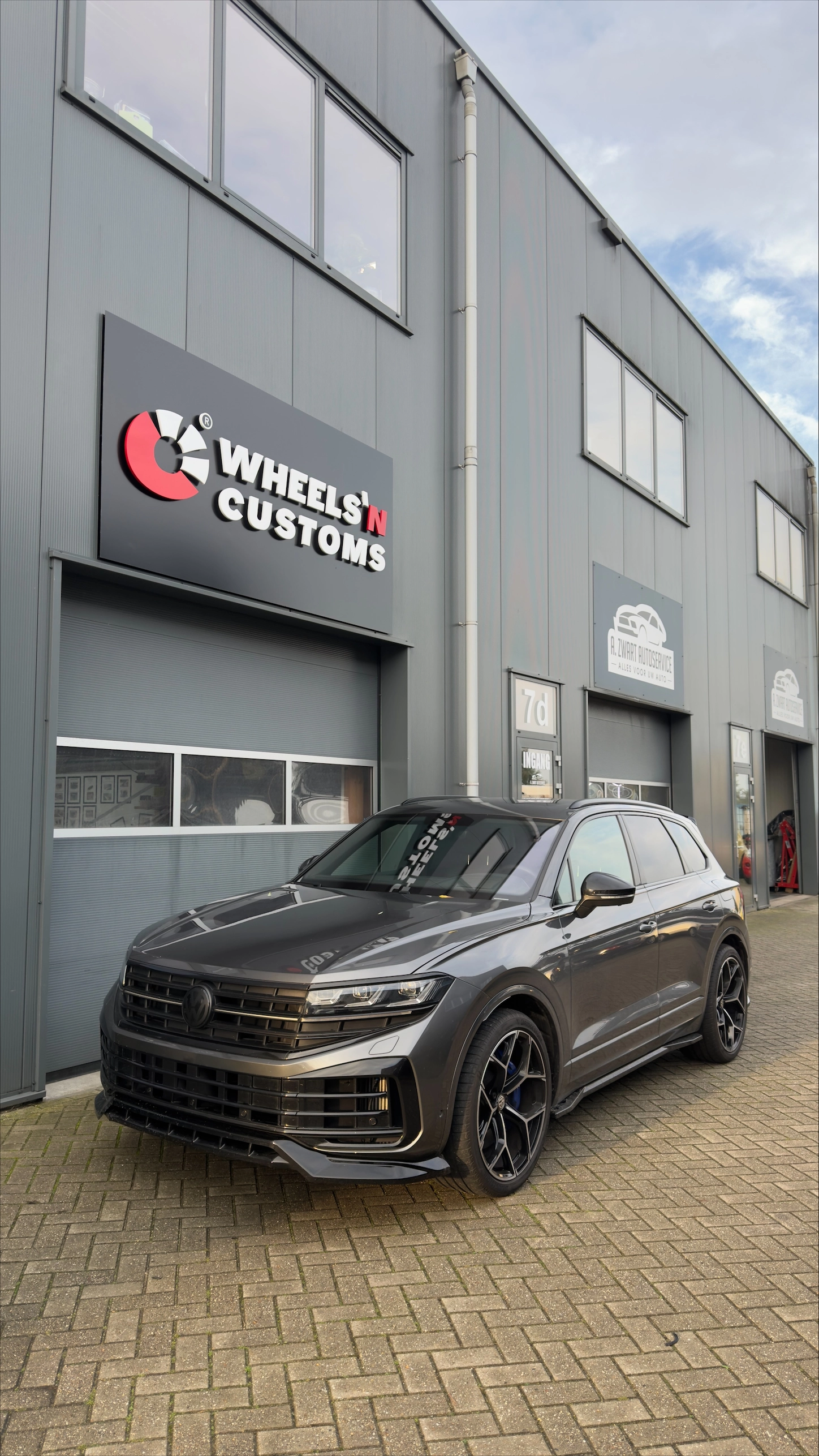 Deze Volkswagen Touareg R-Line Mk3 Facelift is voorzien van een nieuwe Maxton diffuser 