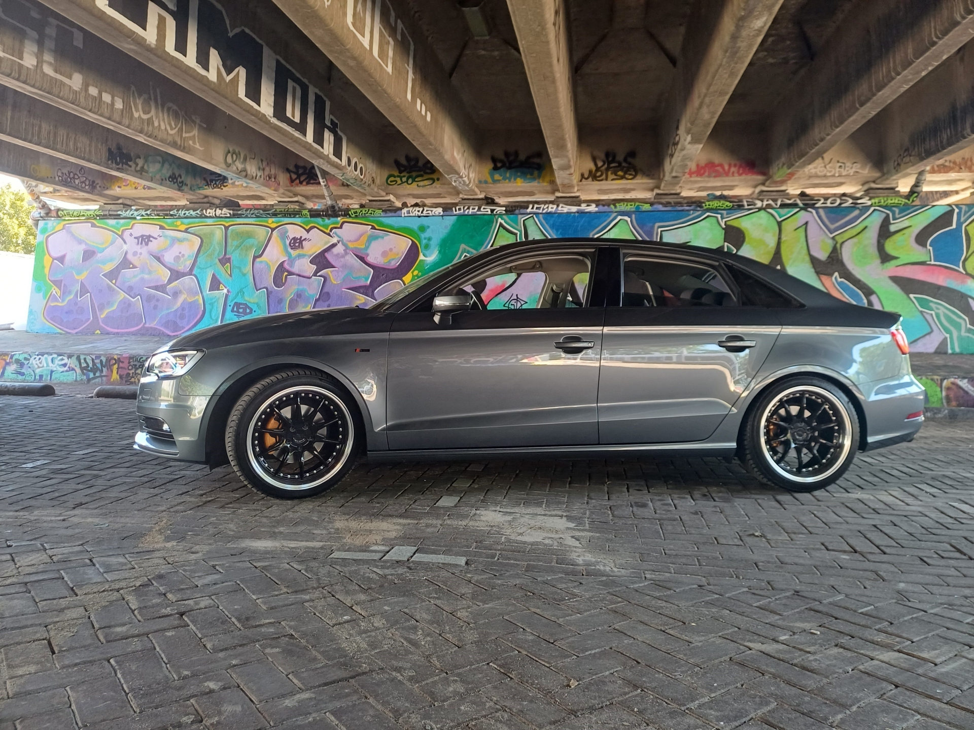 Audi A3 Limousine - 18 inch JR Wheels JR41 Gloss Black Machined Lip - 5x112 8.5 ET35.