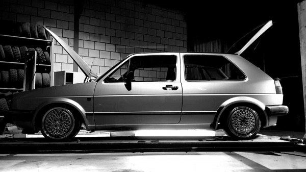 Volkswagen Golf 2 - 15 inch Retro Wheels - 4x100 7.5J ET25